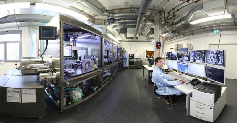 FAU research team develops design for ultra long-life perovskite solar cells