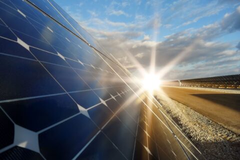 Towards entry "Chemiker/-innen der FAU wollen Wirkungsgrad organischer Fotovoltaik weiter erhöhen"